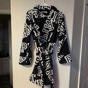Black and white full print Pink robe